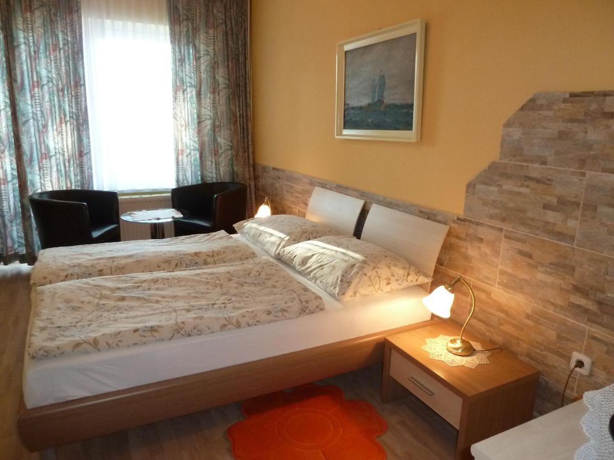 Pension Pfefferdohle Velden am Woerthersee Exterior photo